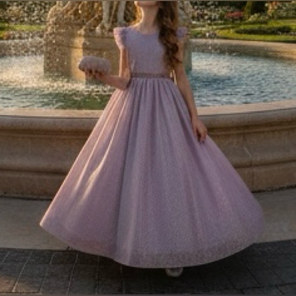 Sophia Young Design Limited Girl's dress with metallic wavy sleeves in lilac